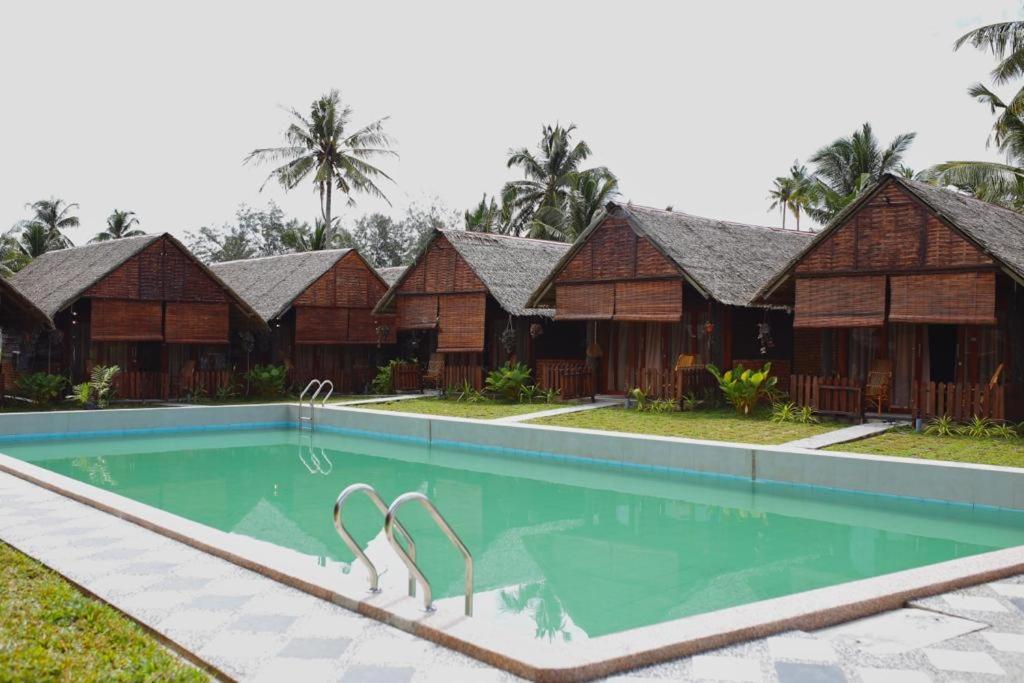 Nipoh Beach Cottage Kijal Eksteriør bilde